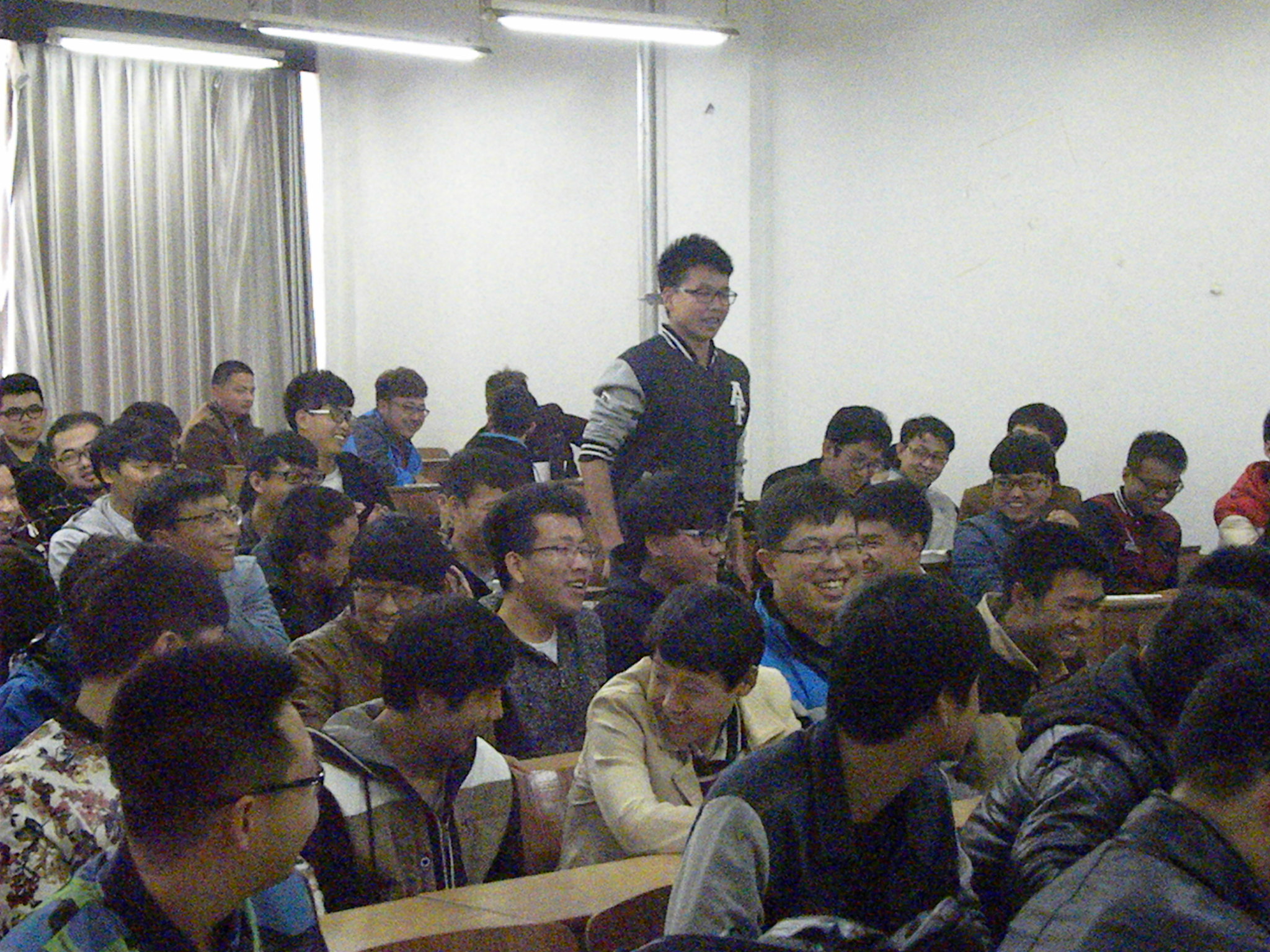 矿业学院举办第一期主题教育精品团会